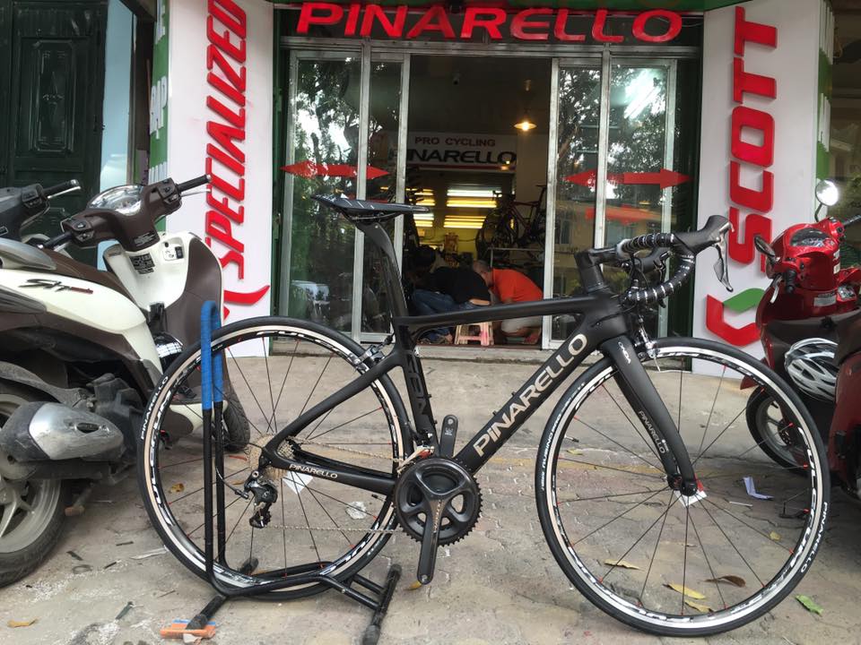 2017 Pinarello Gan RS ( colour 40)