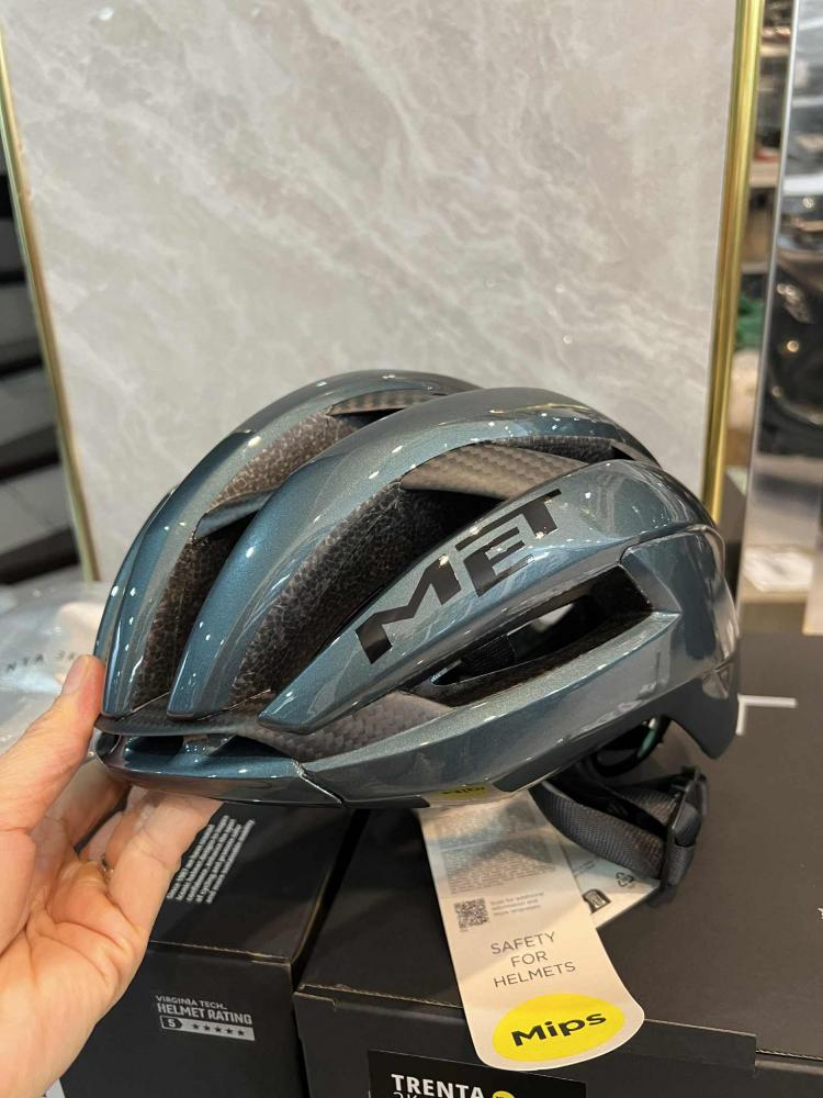 Mũ Met Trenta 3K Carbon new model 2026 (3K Airframe) - Hyper Teal