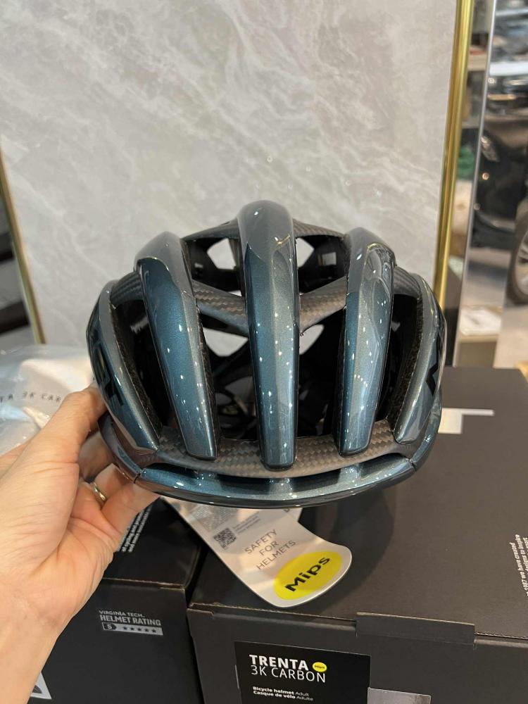 Mũ Met Trenta 3K Carbon new model 2026 (3K Airframe) - Hyper Teal